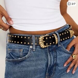 Good American Black and Gold Belt